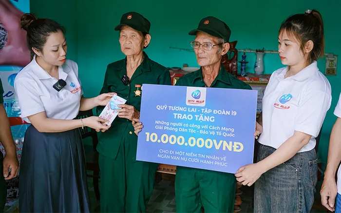 Biểu tượng rút tiền nhanh chóng và hỗ trợ khách hàng chuyên nghiệp